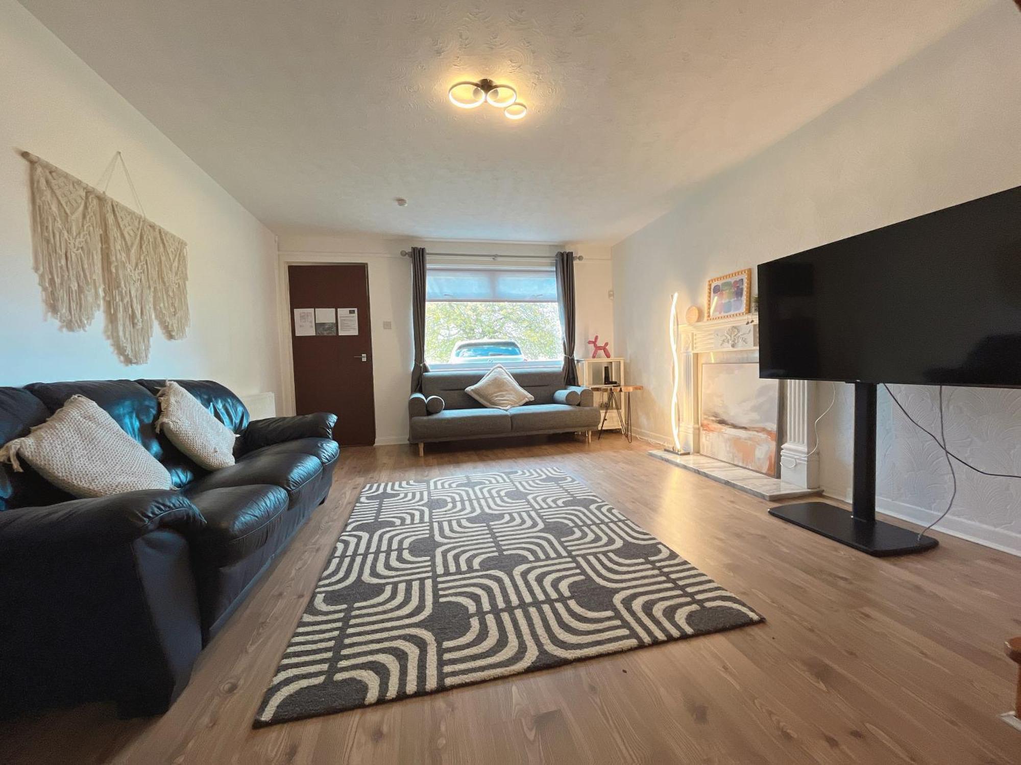 Cozy 2 Bedrooms With Private Parking Space And Garden Единбург Екстериор снимка